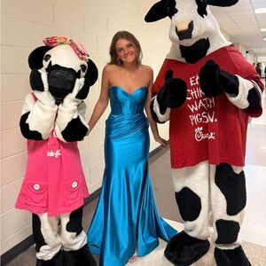 55927 Sherri Hill Prom Dress